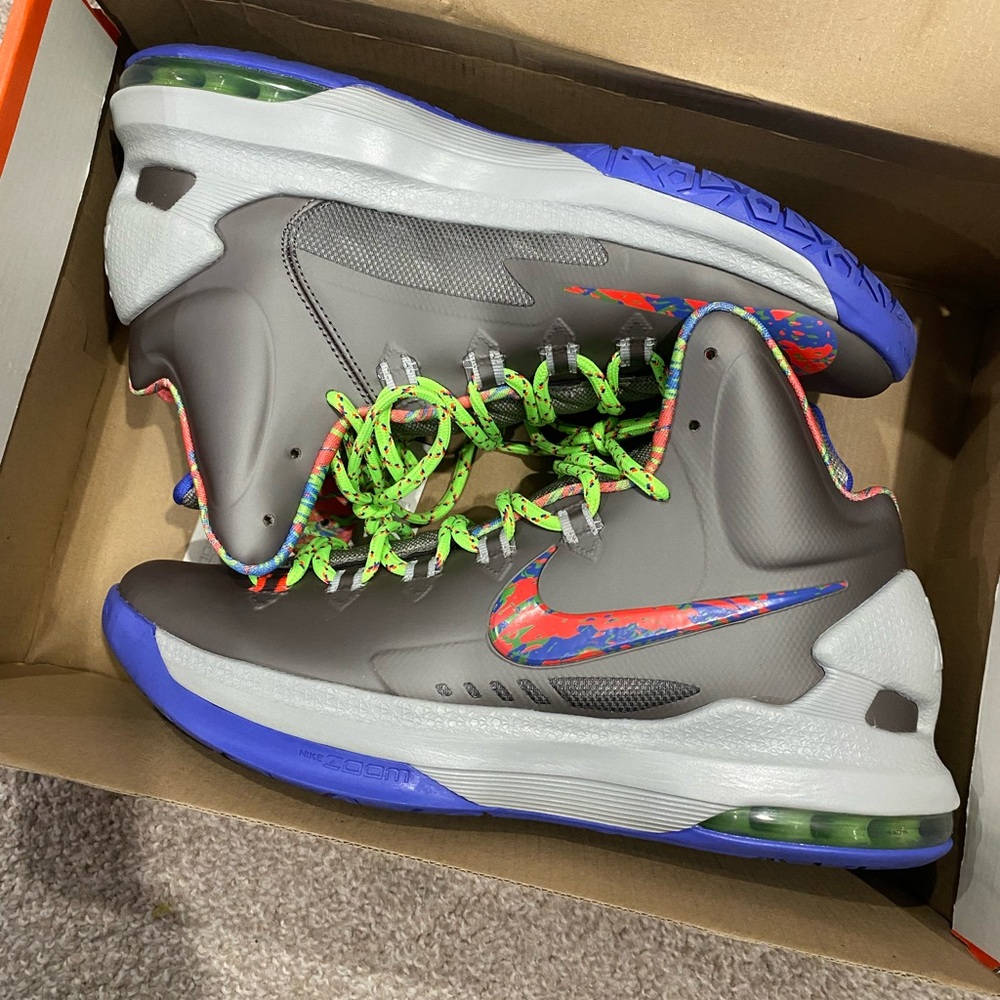 KD V